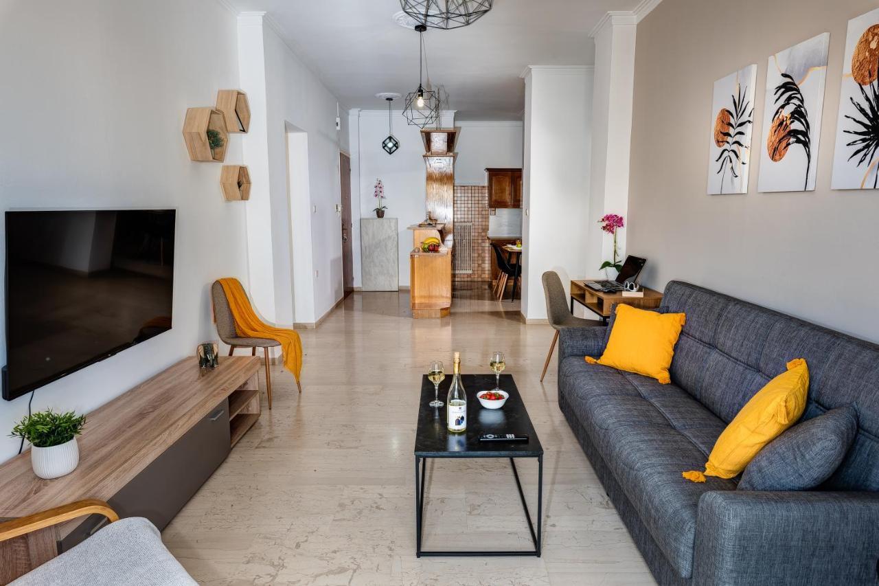 Central Apt. With Parking - 3 Min From Old Port Chania  Exterior photo