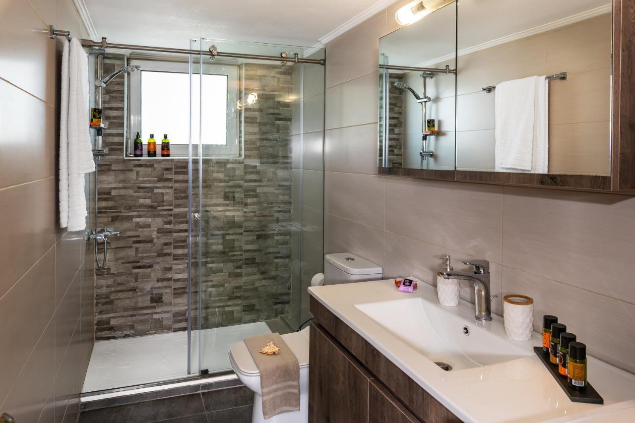 Central Apt. With Parking - 3 Min From Old Port Chania  Exterior photo